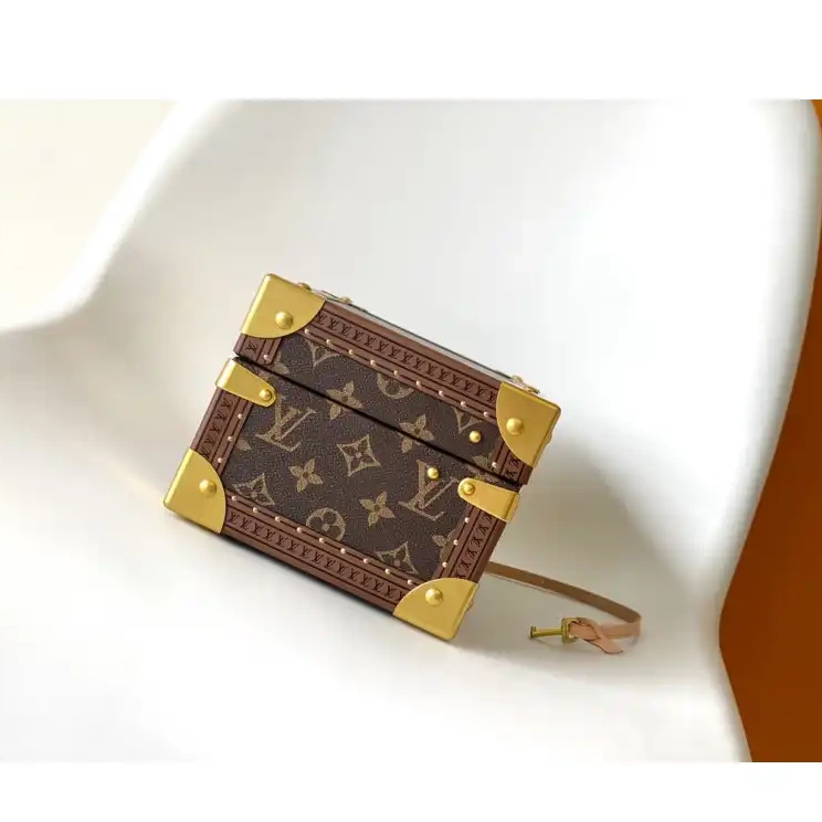 Fashionrepsfam ru 2406YA0132 Bags LV 0825